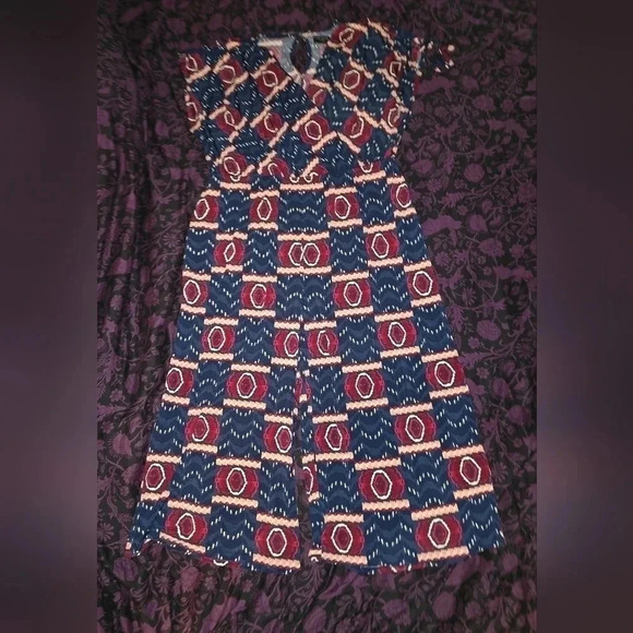 Lane Bryant Ruched-Shoulder Surplice Cropped Jumpsuit NWT 22 24 - Picture 3 of 8